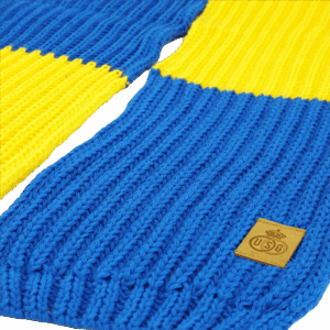 Personalisierter Retro-Strickschal